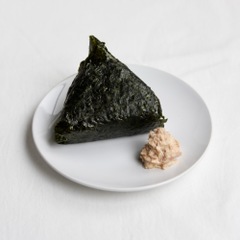 ツナマヨネーズおにぎり