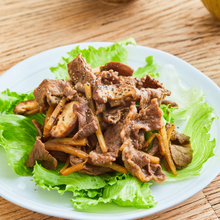 牛肉のみそ炒め レタス包み