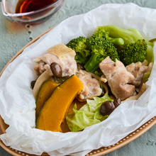 鶏肉と野菜の包み蒸し