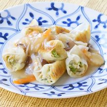 コンビニ食材で 中華あんかけ餃子