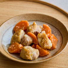 鶏肉とにんじんのみそバター炒め