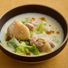 レンジで鶏肉と白菜の白湯風スープ