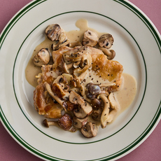 チキンステーキ きのこクリームソース