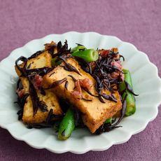 厚揚げとひじきの梅煮