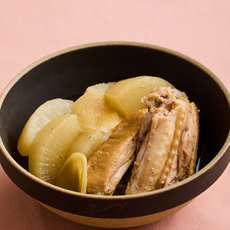 手羽中と大根のしょうが煮