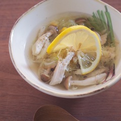サラダチキンの具だくさんスープ