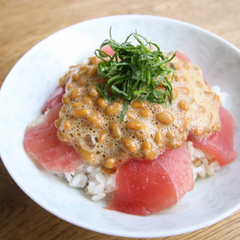 さっぱり まぐろ納豆丼