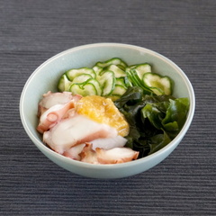 たことわかめの酢みそかけ