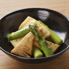 たけのことアスパラガスの黒こしょう風味