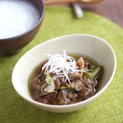 クタクタの牛すじ煮込み