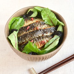 いわしの蒲焼き丼梅風味