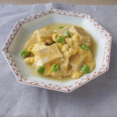 高野豆腐とえんどう豆の卵とじ