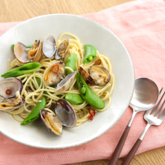 あさりとスナップえんどうのパスタ