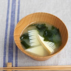 たけのことわかめのみそ汁