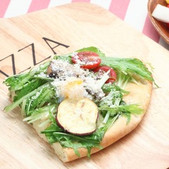 あまいもチップス・もち麦入りピザ