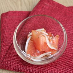 トマトと新玉ねぎのサラダ