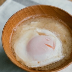 落とし卵のみそ汁