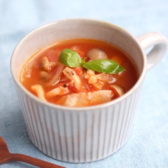 玉ねぎの甘みしっかりトマトスープ