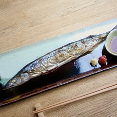 梅としょうがでさっぱり さんまの塩焼き