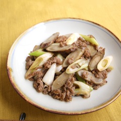 豚ひき肉とごぼうの辛みそ炒め