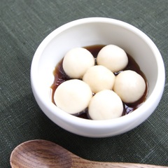 豆腐白玉の黒みつがけ
