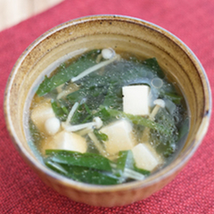 にらと豆腐のしょうがスープ