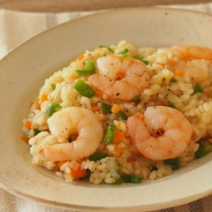 フライパンで簡単 パラパラえびピラフ