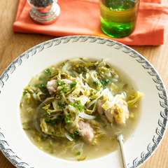 鶏もも肉とキャベツのサワースープ