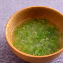 【離乳食・後期】白菜とえのきたけのみそ汁