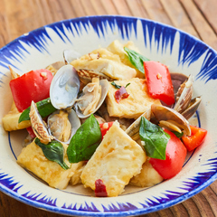 豆腐とあさりのガパオ炒め