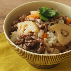 牛肉とれんこんの混ぜご飯