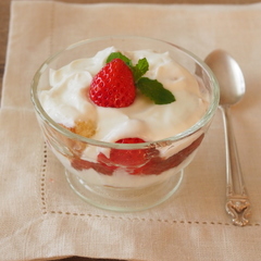 いちごのトライフル