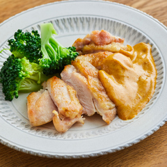 チキンソテー カレーマヨソース