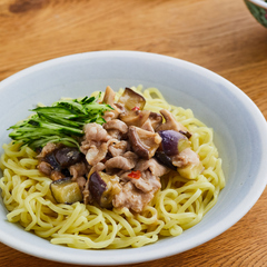 ごろごろ具材のジャージャー麺