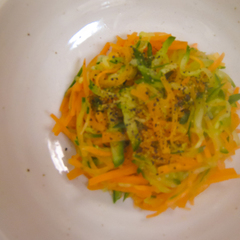 にんじんときゅうりの和え物