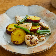 さつまいもと鶏むね肉のハニーマスタード炒め