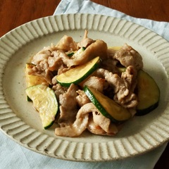 豚肉とズッキーニのしょうが焼き