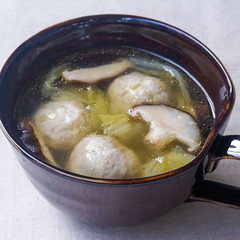 中華風鶏だんごスープ