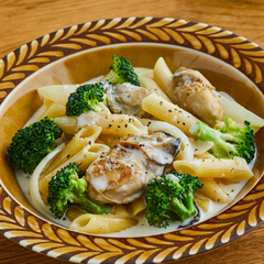 牡蠣とブロッコリーのクリームペンネ