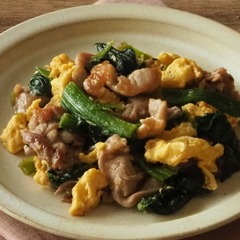 豚肉とほうれん草の卵炒め