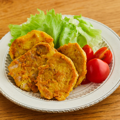 卵でしっとり　豚ヒレ肉のカレーピカタ