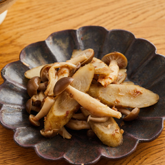 ごぼうとしめじのおかか煮