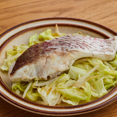 たいとキャベツの中華風酒蒸し