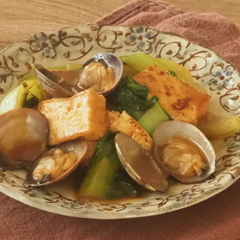 あさりと厚揚げのオイスターソース煮