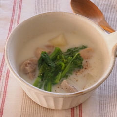 鶏肉と菜の花のミルクスープ