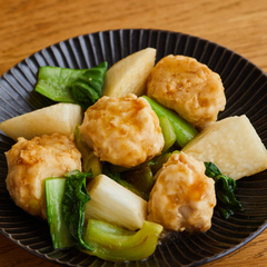 鶏団子と長いものオイスターソース蒸し