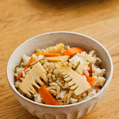 たけのこのもち麦炊き込みご飯