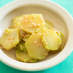 ブロッコリーの茎のラー油あえ