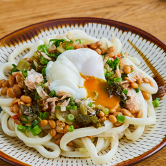 納豆高菜のピリ辛冷やしうどん