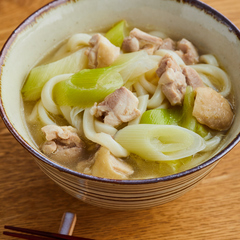 鶏肉と長ねぎの関西風うどん